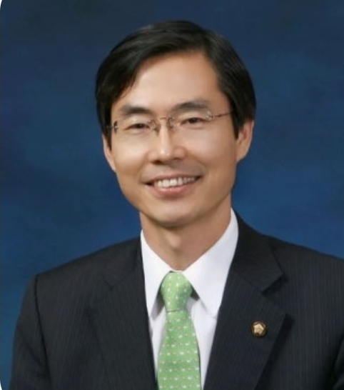 국민의힘 조경태 국회의원 제8회 대한민국을 빛낸 13인 대상 ‘의정발전공헌 대상’ 수상