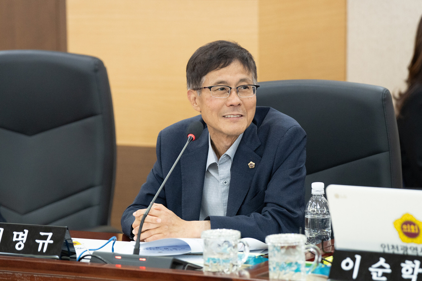 인천시의회 이명규 의원, 중장년 일자리 지원 확대 대표발의를 하고 있다. ⓒ 인천시의회 제공