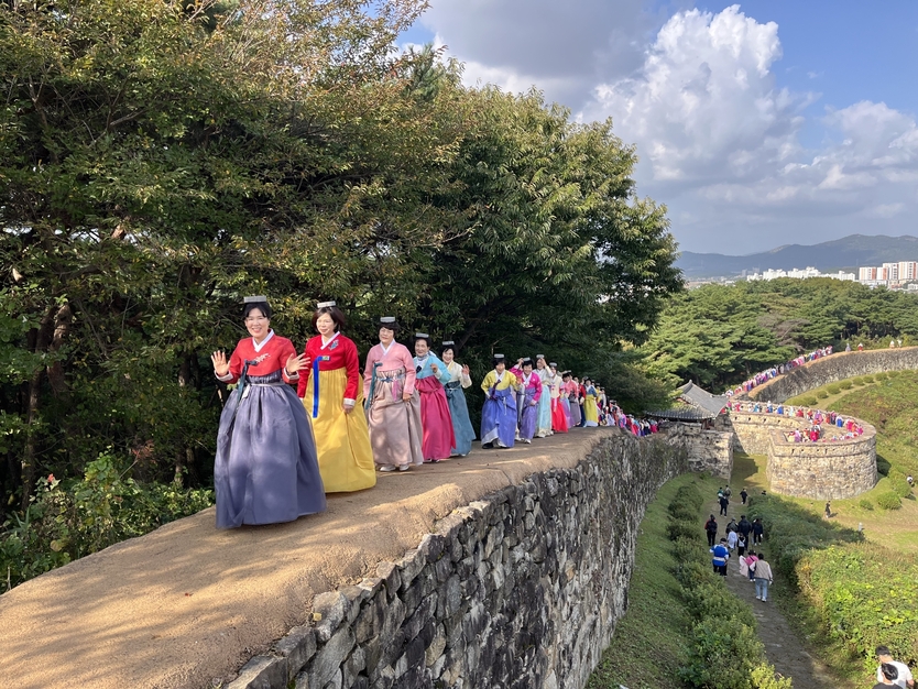 제52회 모양성제 거리퍼레이드 ⓒ 고창군 제공