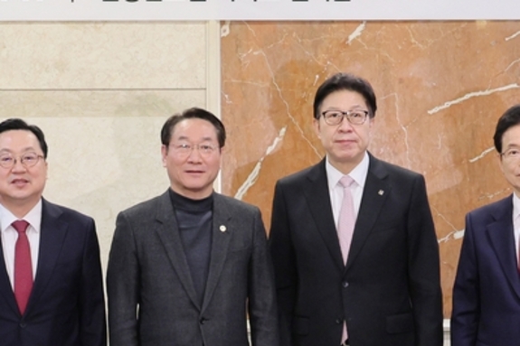 "졸속 통합은 혼란만"... 박형준 시장, 대통령에 긴급 간담회 공식 요청