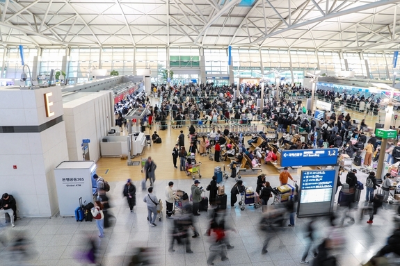 인천공항, 설 연휴 ‘일평균 23만 명’ 역대 최다 기록… 극성수기에도 ‘안정적 운영’ 빛났다