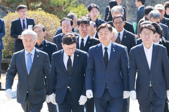 제107주년 3.1절 기념행사-전북독립운동추념탑 참배