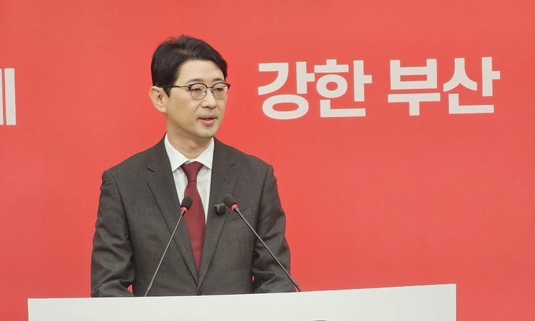 주진우 "부산 확 뒤집겠다" 시장 출마... 박형준·전재수 정조준