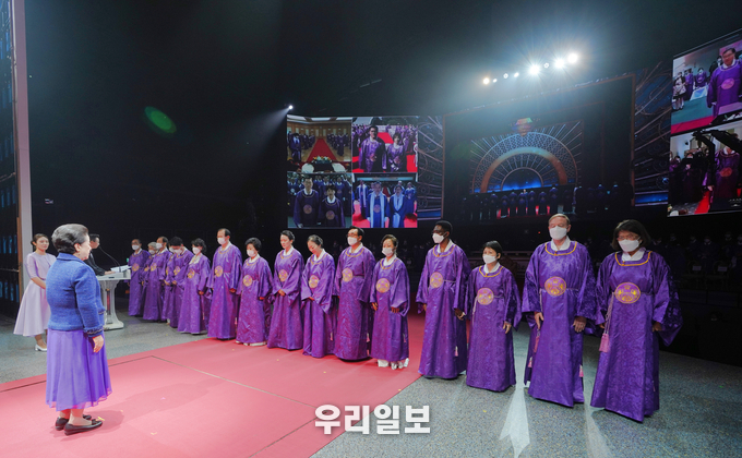 2020 특별 축복식’ 개최하고 있다. ⓒ 가정연합