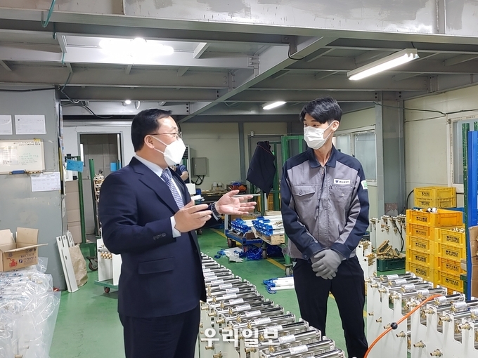 김용진 인천병무청장이 산업체 산업기능요원과의 만남을 가지고 있다. ⓒ 인천병무청