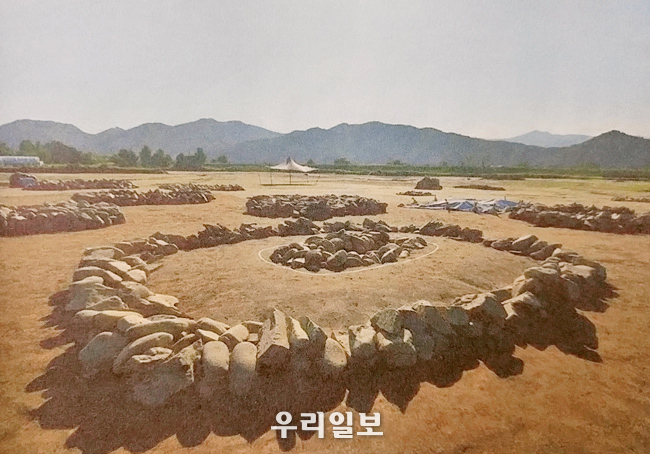 춘천중도 유적지 발견당시 사진 @중도유적 관련 책자사진 우리일보 제공