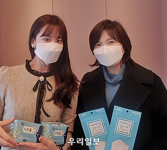 사진 왼쪽부터 웰리드의 아만다(본명 안현주) 대표와 ㈜이레인텍의 이미옥 대표.