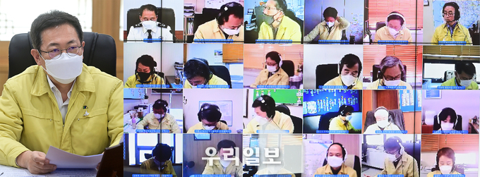 박남춘 인천시장이 8일 시청 접견실에서 열린 '3월 실·국장 이음영상회의'에서 모두발언을 하고 있다 ⓒ인천시청