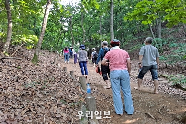 지난 19일 사)국제어싱협회, 정기 "어싱데이Earthing Day" 를 개최하고 있다.