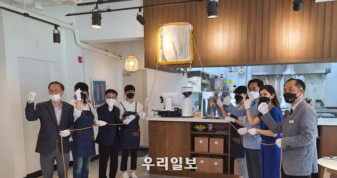 청년키움식당 평택점 개장 현판식.(사진=평택시로컬푸드재단)