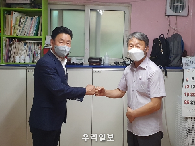 인천지방중소벤처기업청장은 추석명절을 맞이해 이웃사랑을 실천하고자 사회복지시설 ‘평화의 집’ 방문 ⓒ 인천지방중소벤처기업청 제공