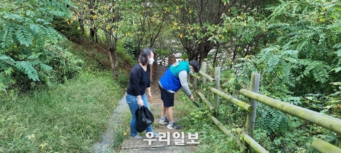 2021년도 “부모님과 함께하는 건강한 산행” 활동을 실시 ⓒ 대한적십자사 제공