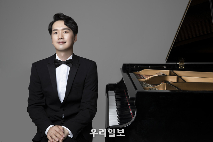 모차르트와 쇼팽의 판타지로 관객을 만나는 피아니스트 이준영 