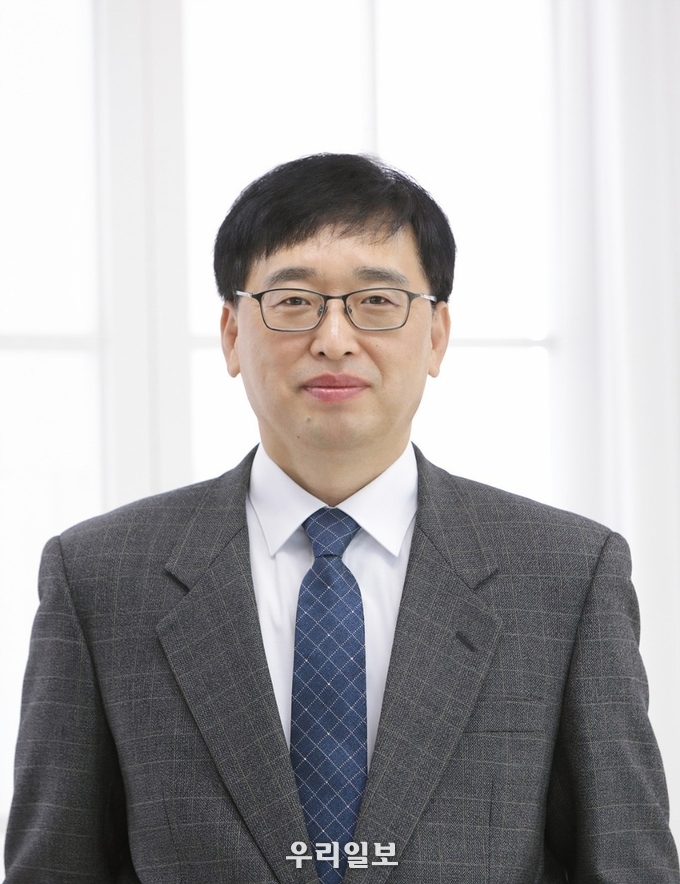 이정용 청죽조명 대표, 제4회 대한민국을 빛낸 13인 대상에서 '중소기업발전공헌 대상' 수상자로 선정 
