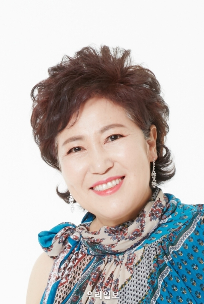 2021제4회 대한민국을 빛낸 13인 대상 조직위원회는 박미자 MI아카데미 대표를 특별상부문 '문화예술인 대상' 수상자로 선정