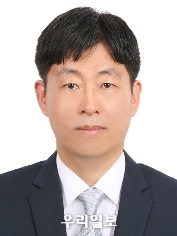 2021대한민국을 빛낸 13인 대상 조직위원회는 김홍일(주)리세 대표를 특별상부문 4차산업혁신대상 수상자로 선정