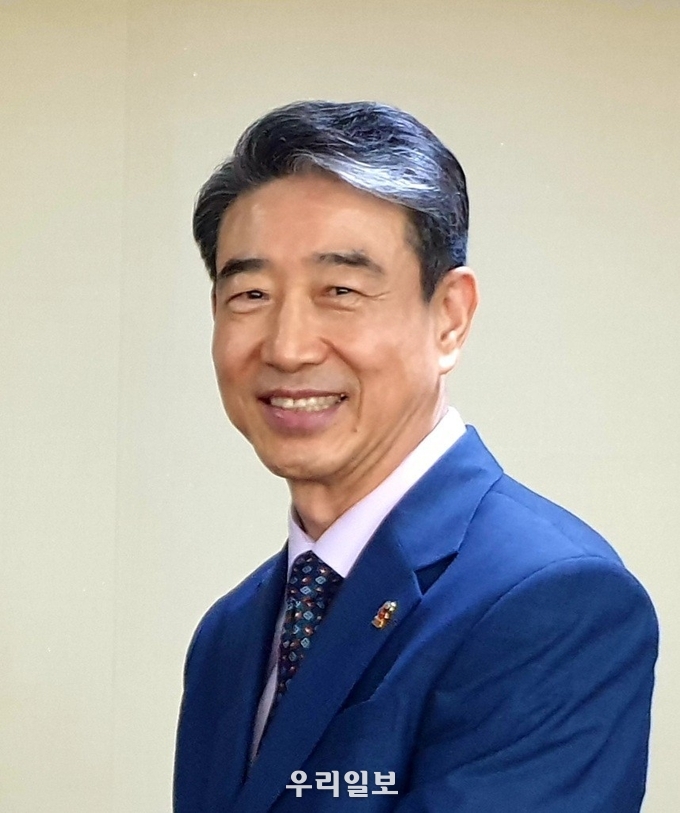 2021제4회 대한민국을 빛낸 13인 대상 조직위원장 '박용수 회장'