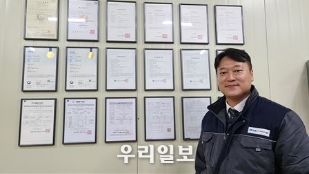 (주)에이티랩 김도훈 대표가 지난 10여년 연구 끝에 친환경 비료를 생산하게 됐다.