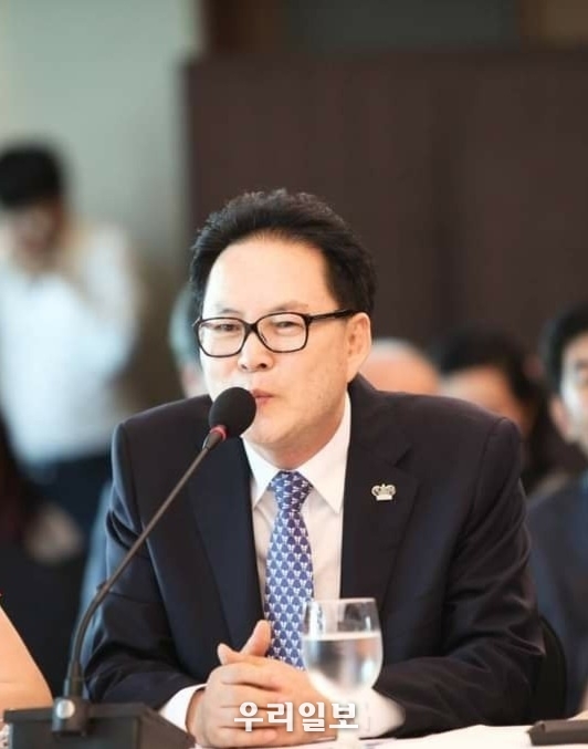4월 25일 세계부동산연맹 한국대표부(회장 지태용)이 저출산·인구절벽 위한 인구정책 예산은 쏟아지지만 기대가 미약해 전담 재외동포청 신설을 요구하고 있다. 