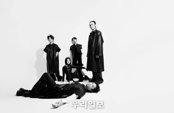 밴드 카디 프로필 사진