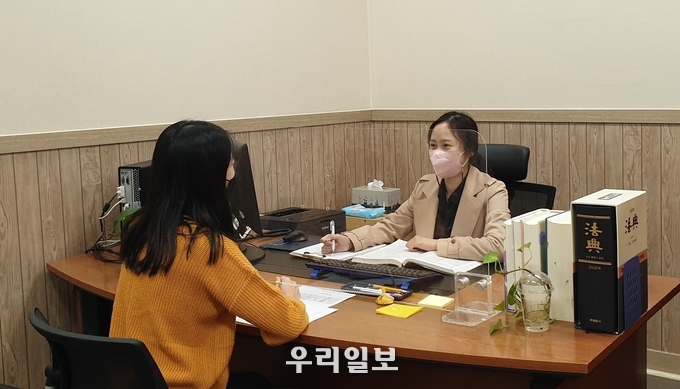 시민무료법률상담실 운영 모습.(사진=안산시청)