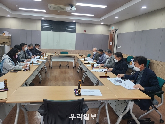 평택시 팽성읍 남산5리 축사악취 관련 주민간담회. ⓒ 평택시청 제공