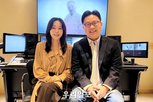 이번 영상을 기획한 서경덕 교수와 내레이션을 맡은 배우 김윤진